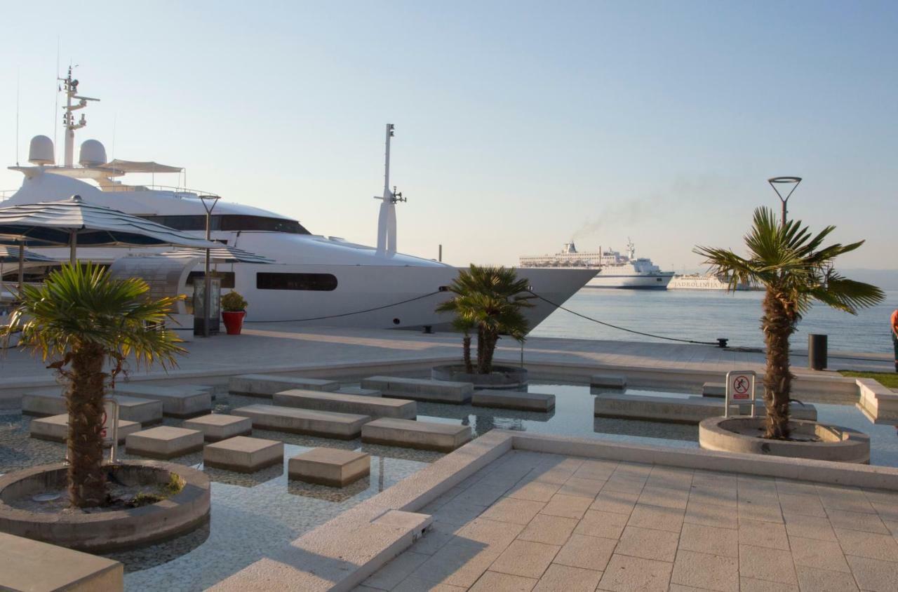 Spartion Marine Split Exterior foto